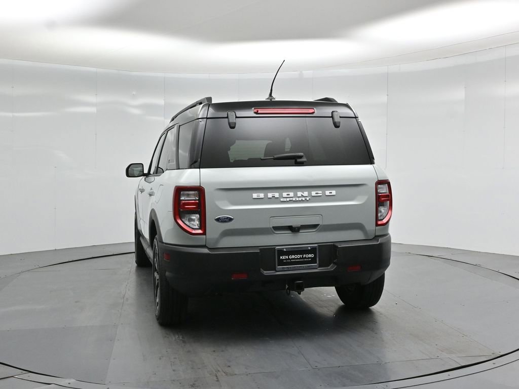 Certified 2022 Ford Bronco Sport Outer Banks w/ Tech Package AWD/4WD image 32