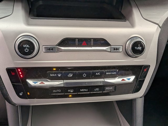 Certified 2022 Ford Explorer XLT w/ Equipment Group 202A image 25