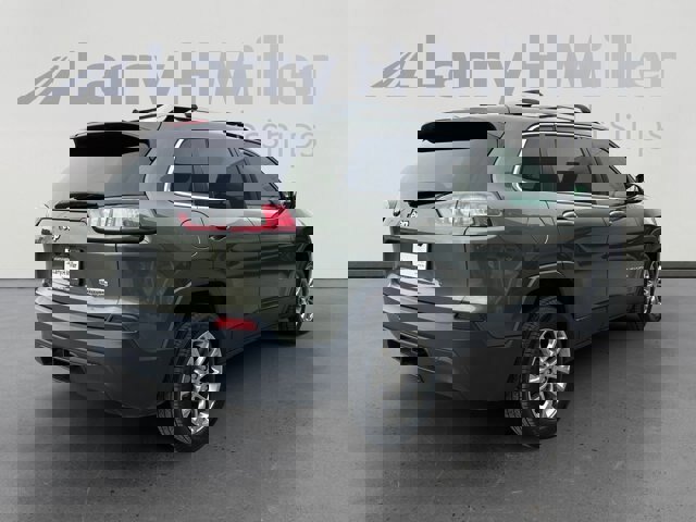 Used 2019 Jeep Cherokee Latitude Plus image 5