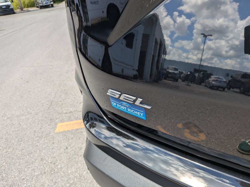 Certified 2024 Ford Edge SEL w/ Sport Appearance Package AWD/4WD image 13