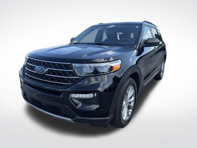 Certified 2020 Ford Explorer XLT w/ Equipment Group 202A AWD/4WD image 3
