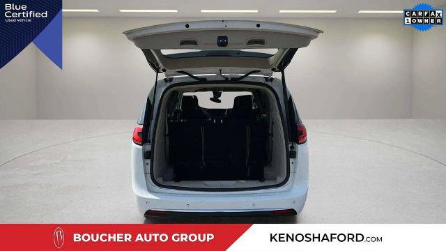 Used 2024 Chrysler Pacifica Limited FWD image 9