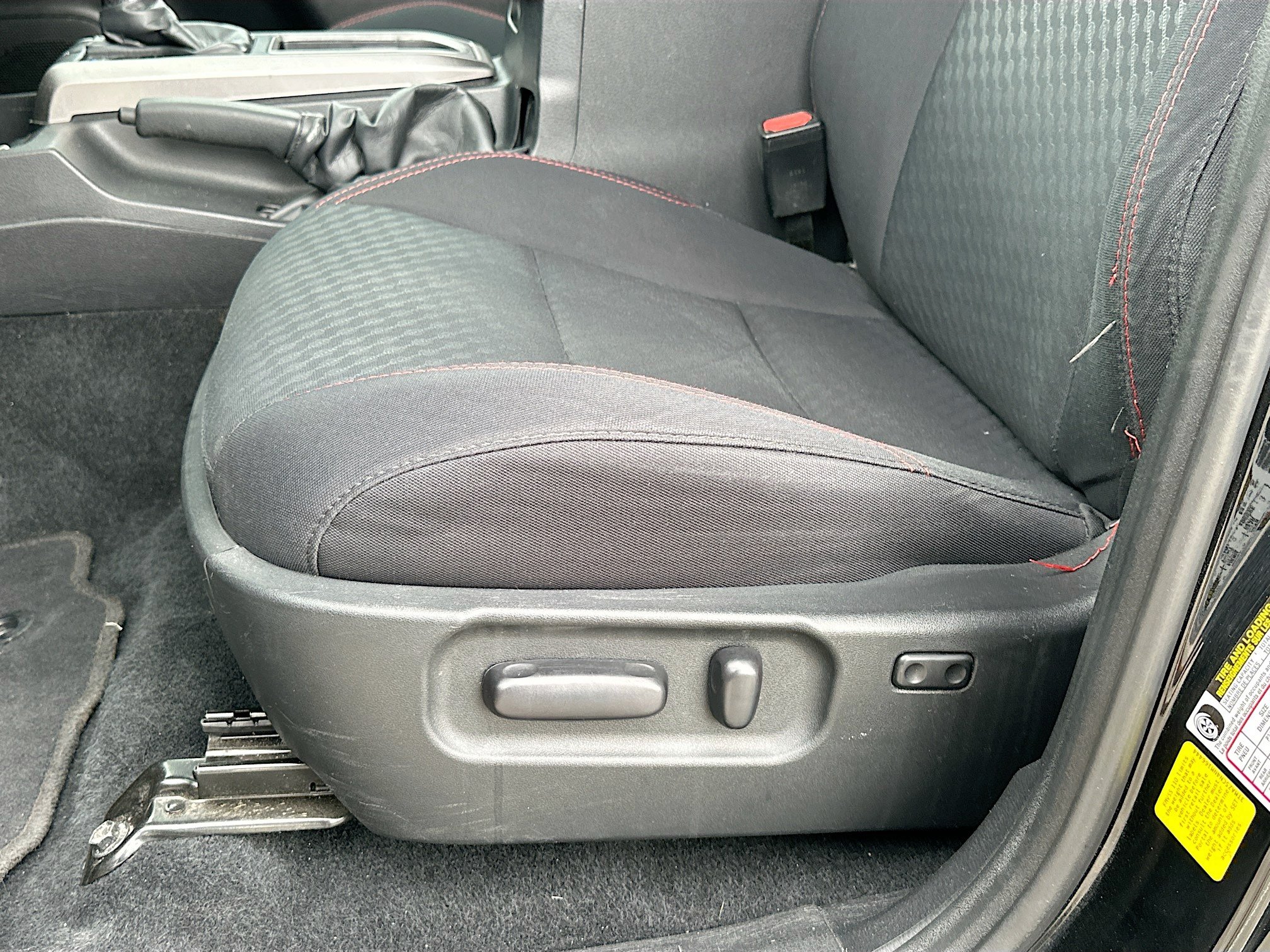 Used 2022 Toyota Tacoma SR5 w/ Technology Package RWD image 18