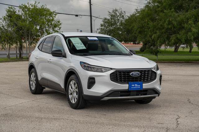Certified 2023 Ford Escape Active w/ Tech Pack #1 FWD image 2