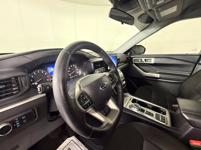Certified 2022 Ford Explorer XLT RWD image 6