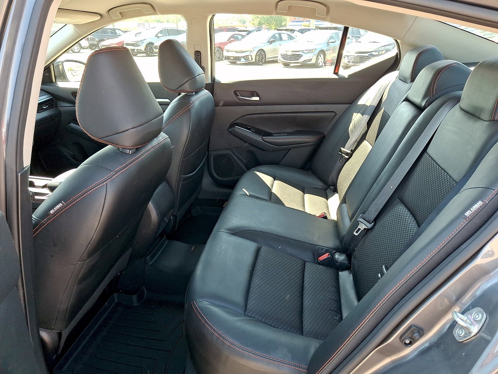 Used 2024 Nissan Altima 2.5 SR FWD image 9
