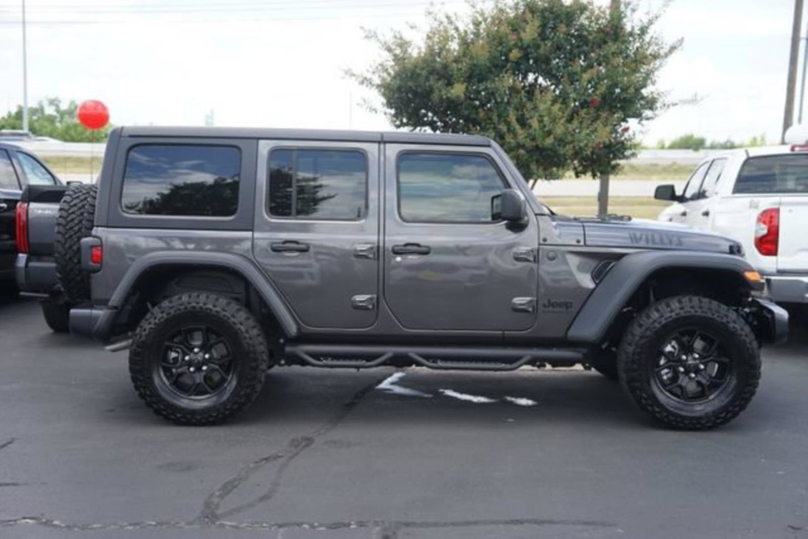 Used 2025 Jeep Wrangler Unlimited Sport AWD/4WD image 5