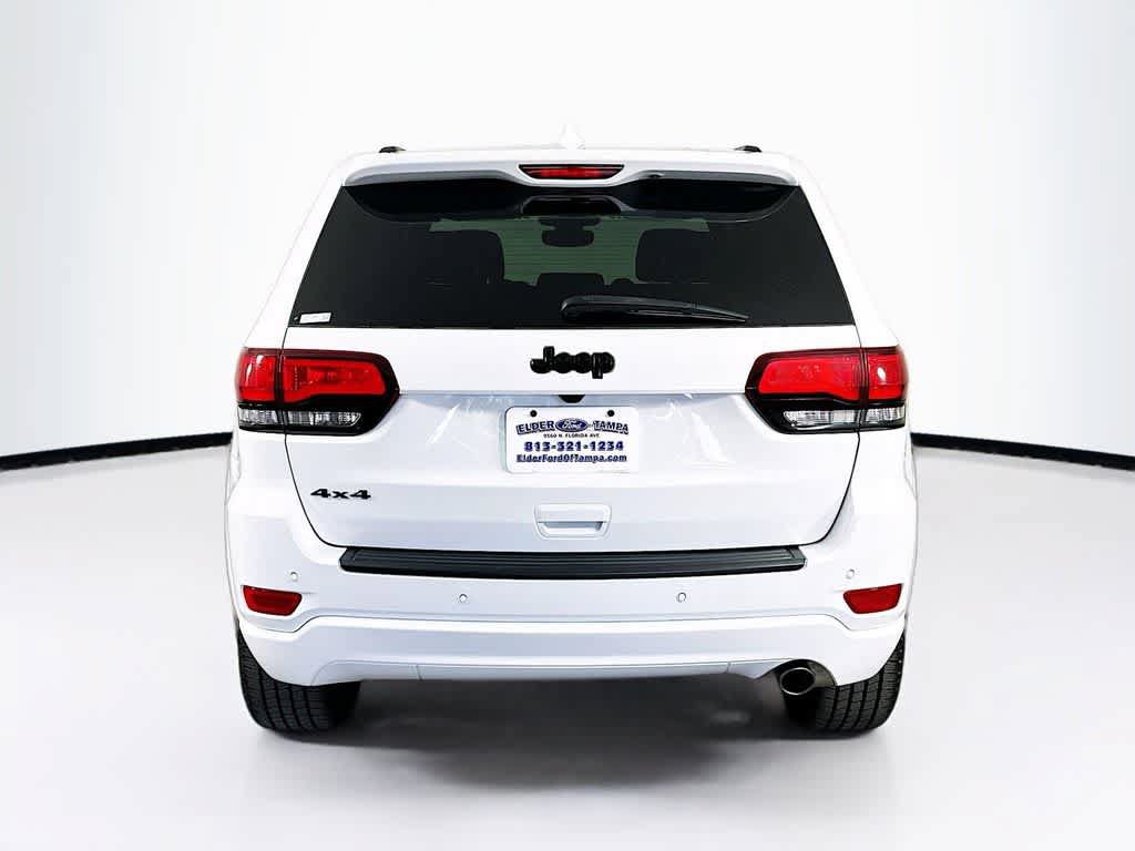 Used 2022 Jeep Grand Cherokee Laredo X AWD/4WD image 5