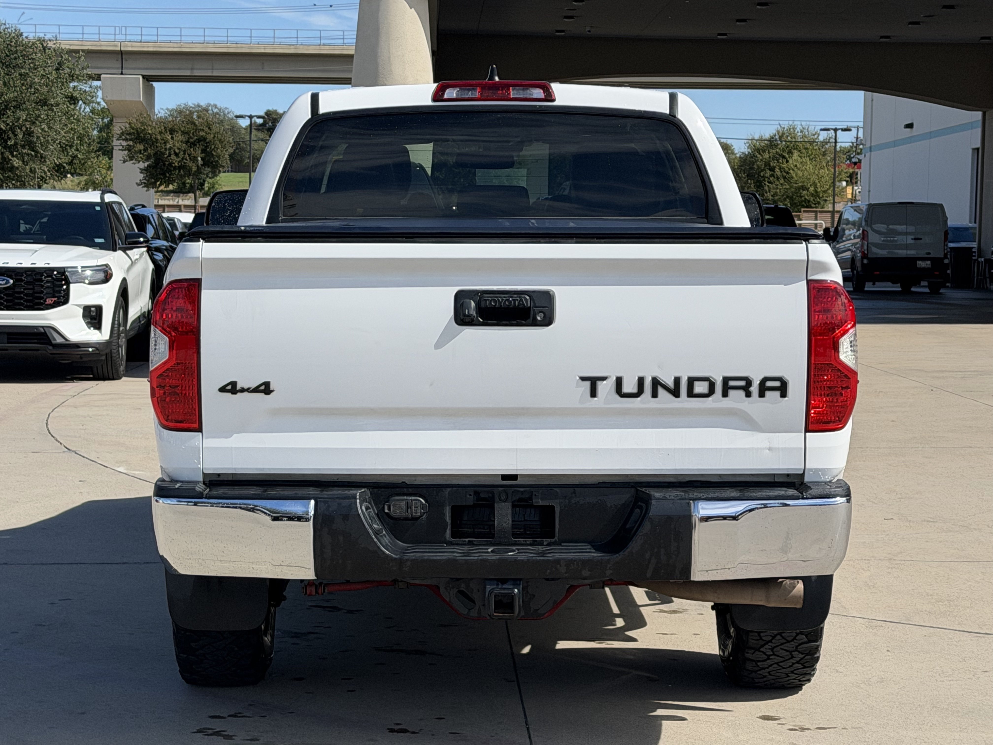 Used 2021 Toyota Tundra SR5 w/ SR5 Leather Package AWD/4WD image 5
