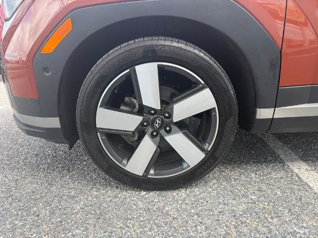 Used 2025 Hyundai Santa Fe Limited AWD/4WD image 24