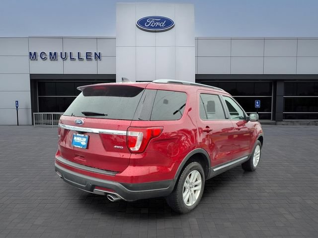 Certified 2018 Ford Explorer XLT AWD/4WD image 5