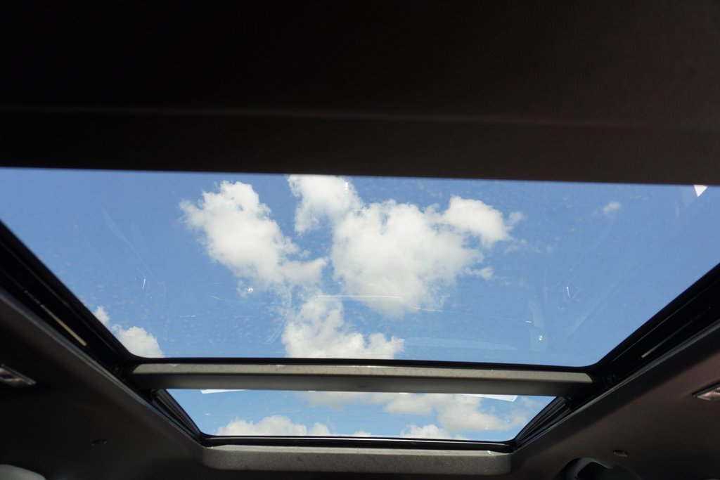 Certified 2025 Ford Explorer Platinum image 17