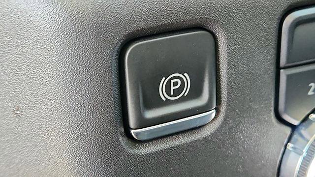 Used 2024 GMC Sierra 1500 SLT AWD/4WD image 11