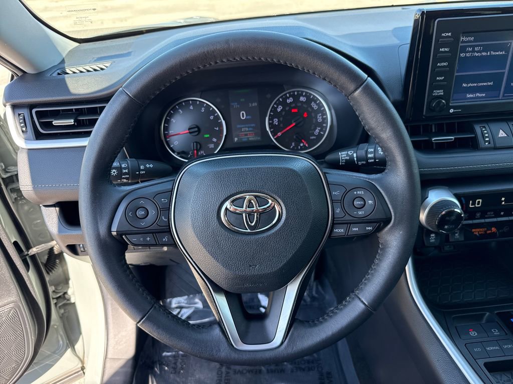 Used 2021 Toyota RAV4 XLE Premium image 15
