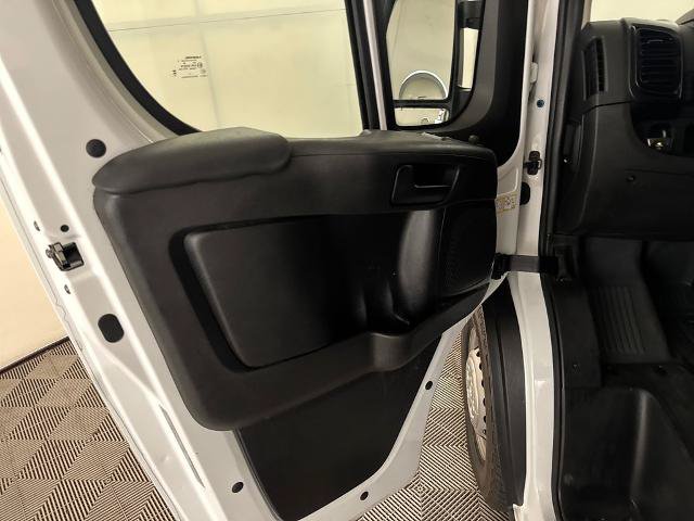 Used 2025 RAM ProMaster 2500 w/ Convenience Group FWD image 15