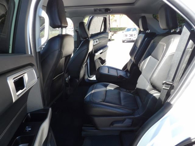 Certified 2022 Ford Explorer Limited w/ Equipment Group 301A RWD image 29