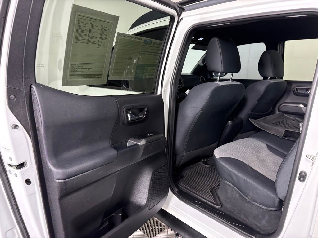 Used 2021 Toyota Tacoma TRD Off-Road image 26