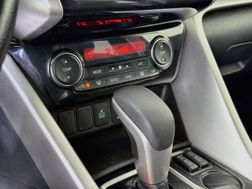 Used 2022 Mitsubishi Eclipse Cross SE FWD image 19