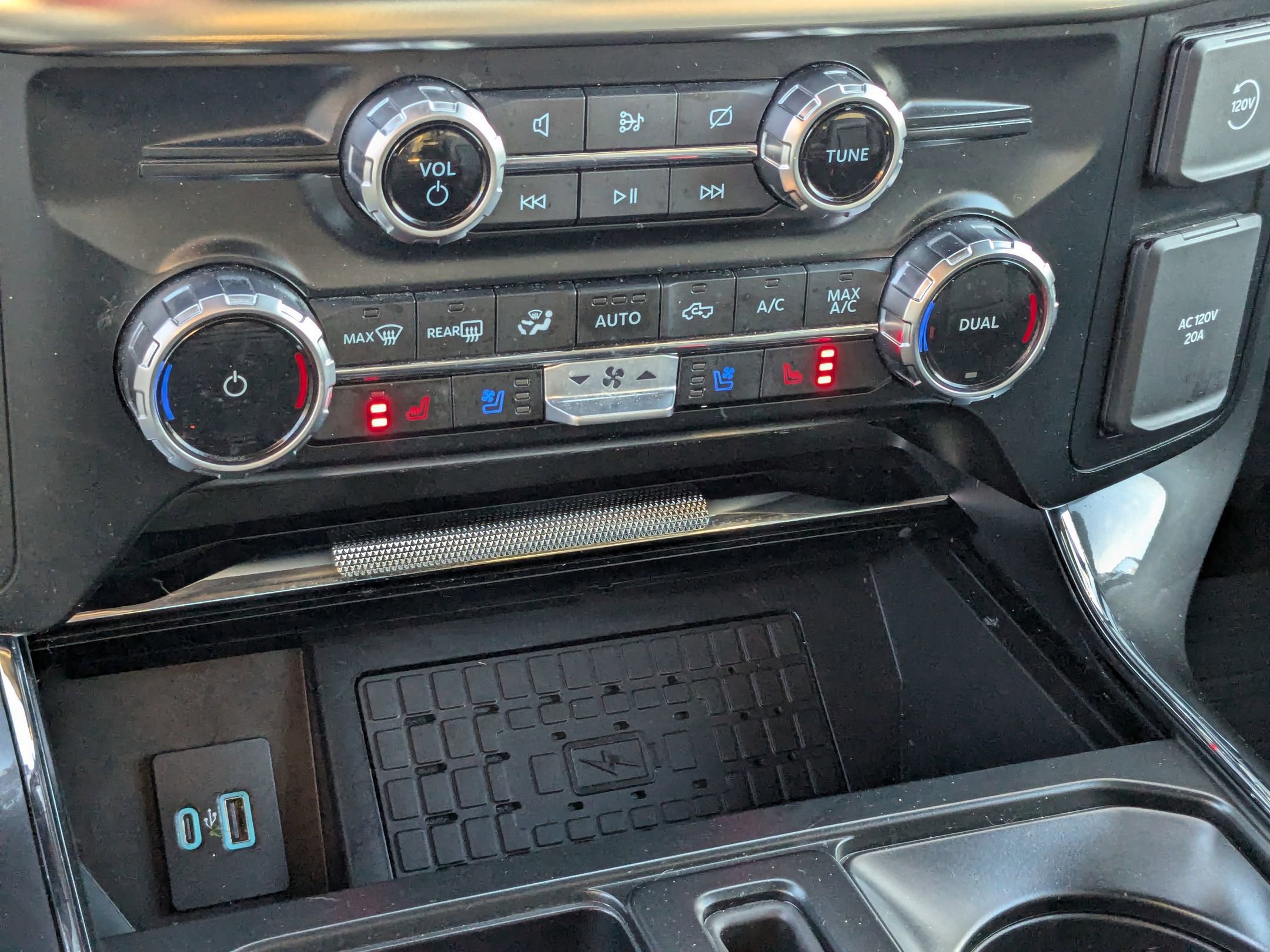 Certified 2023 Ford F150 Lariat image 28