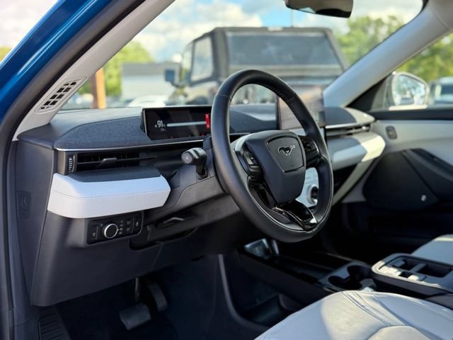 Certified 2025 Ford Mustang Mach-E Premium AWD/4WD image 13
