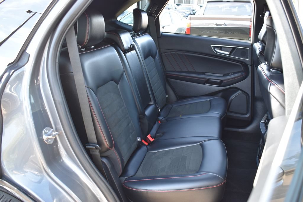 Certified 2024 Ford Edge ST-Line AWD/4WD image 28