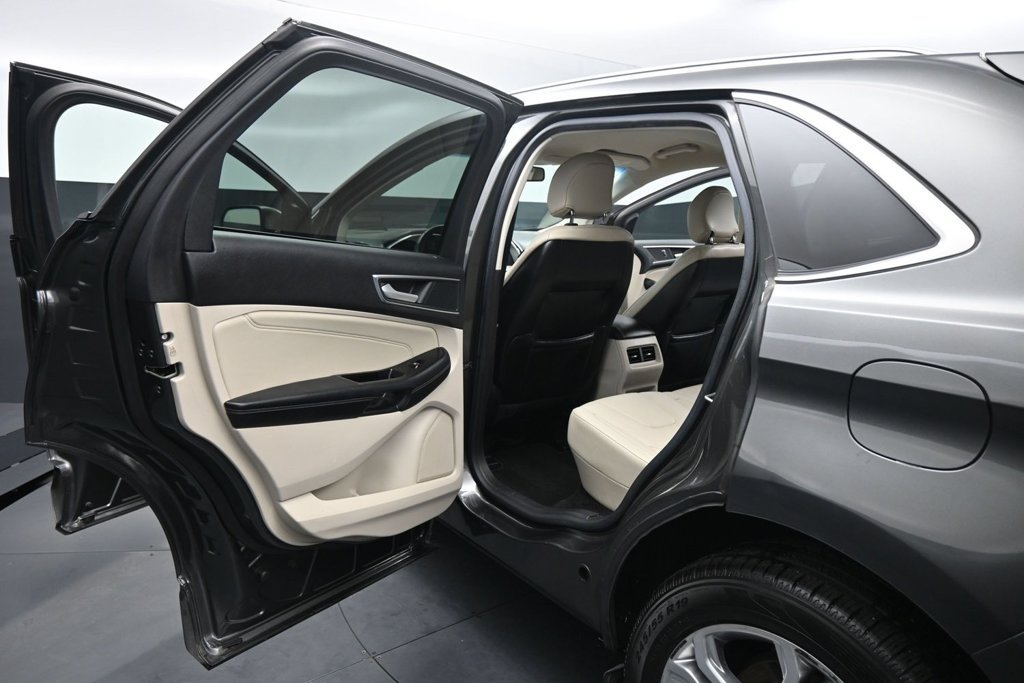 Certified 2018 Ford Edge Titanium w/ Ford Safe & Smart Package FWD image 18