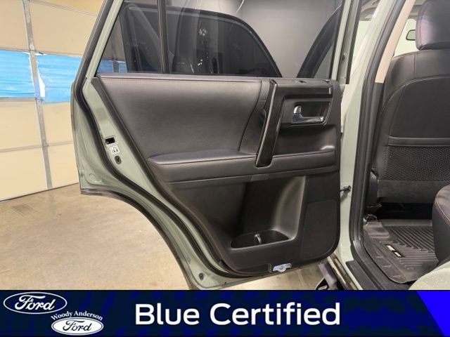 Used 2023 Toyota 4Runner TRD Off-Road Premium w/ Moonroof Package AWD/4WD image 25