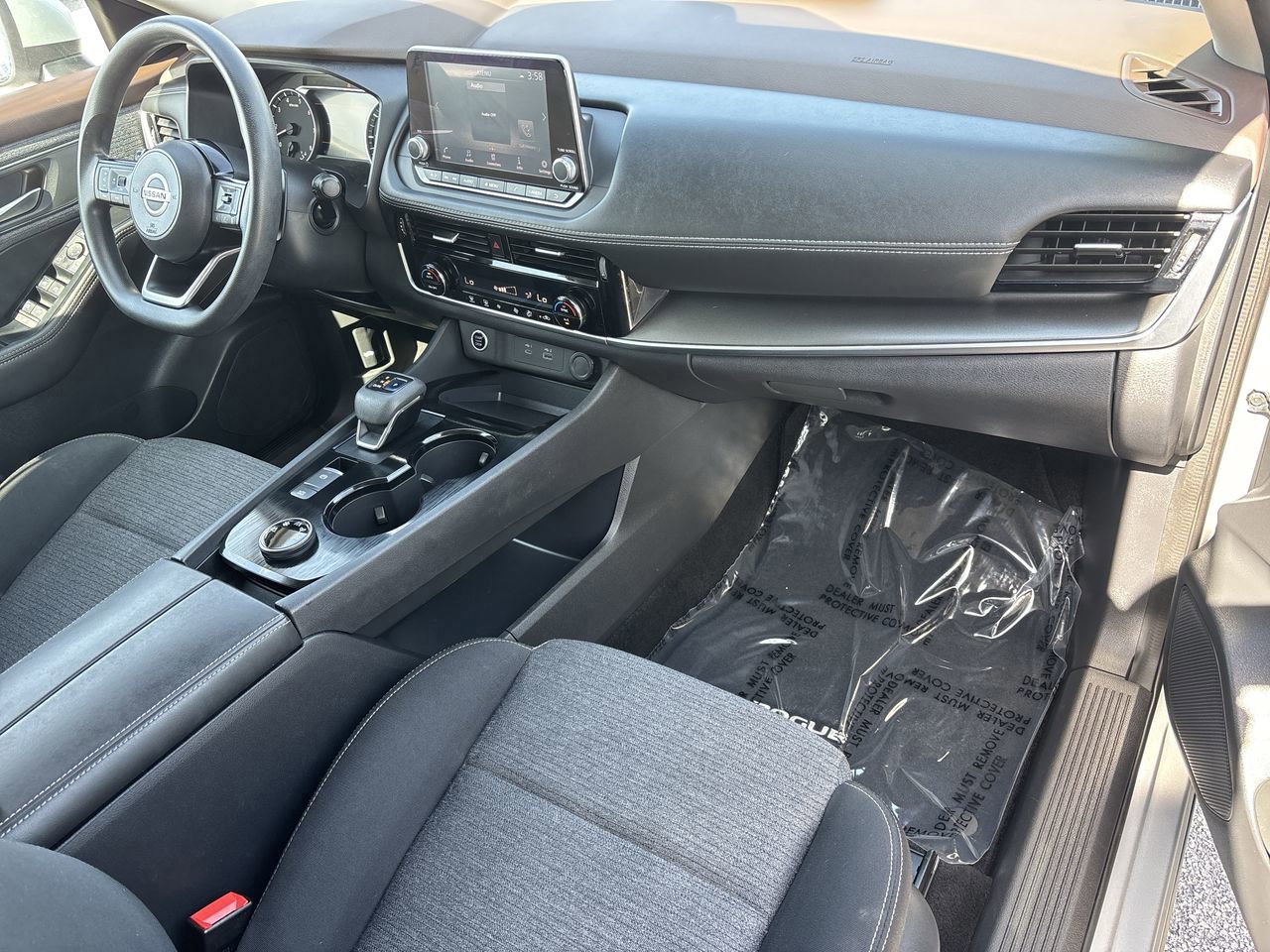 Used 2021 Nissan Rogue SV image 17