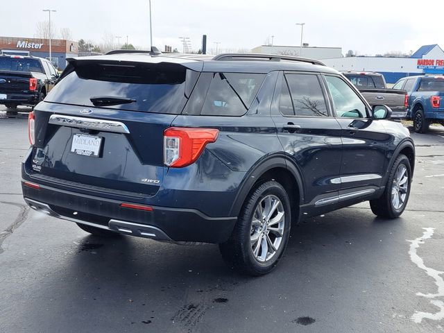 Certified 2022 Ford Explorer XLT w/ Equipment Group 202A image 2