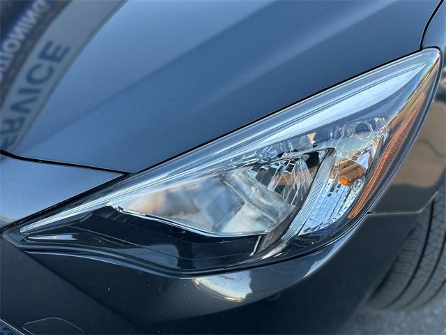 Used 2020 Toyota Yaris LE image 9