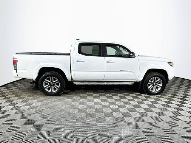 Used 2017 Toyota Tacoma Limited w/ Tow Package AWD/4WD image 8