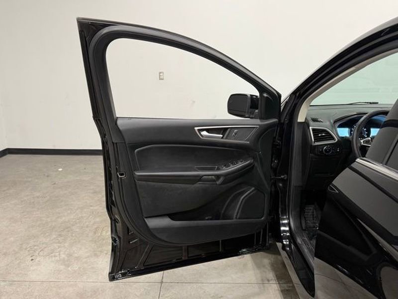 Certified 2023 Ford Edge SEL w/ Convenience Package image 13