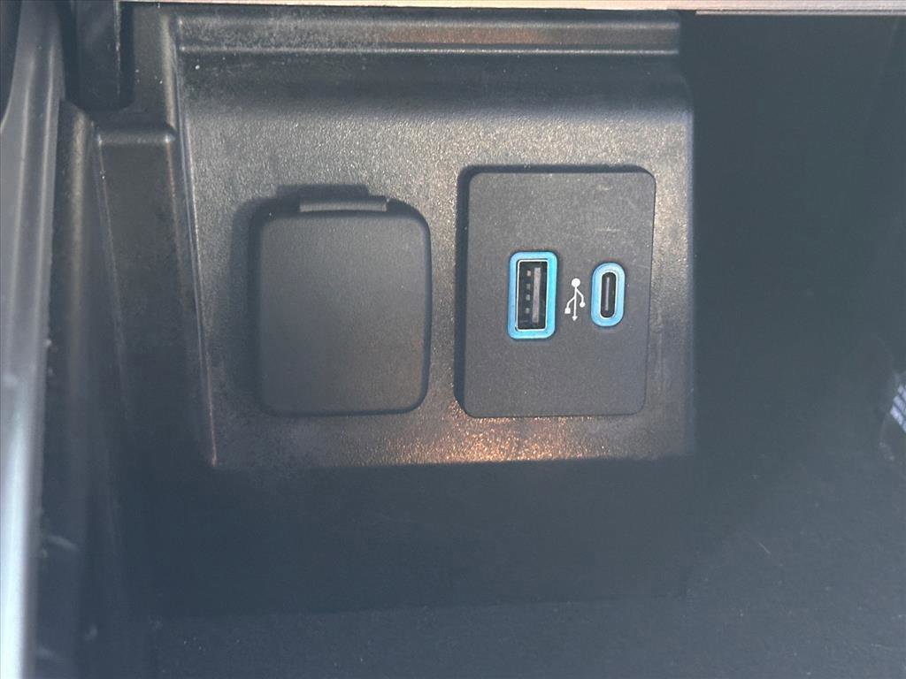 Certified 2024 Ford Explorer XLT w/ Equipment Group 202A image 25