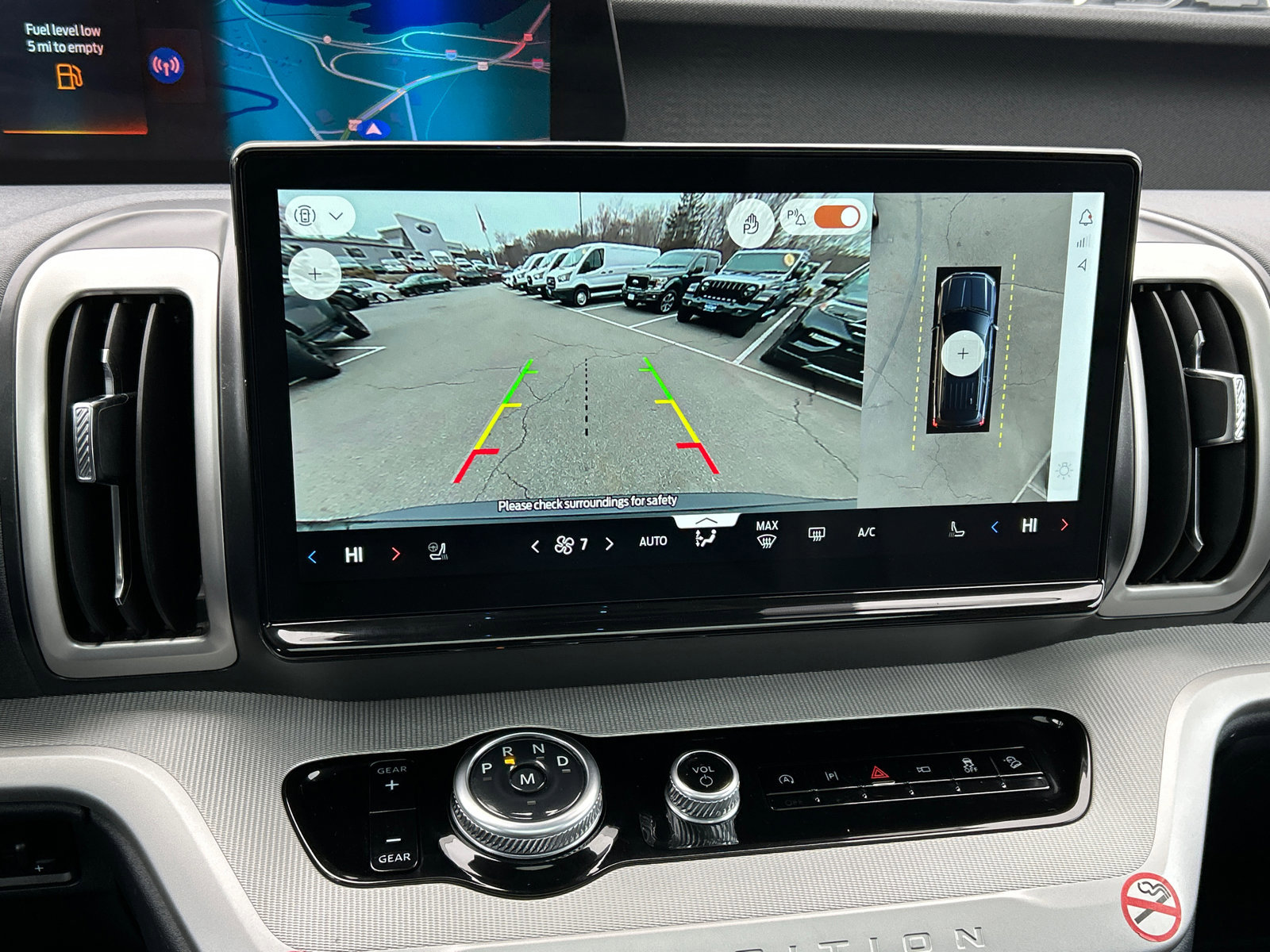 Certified 2025 Ford Expedition Active AWD/4WD image 14