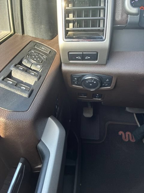 Certified 2022 Ford F350 King Ranch w/ King Ranch Ultimate Package AWD/4WD image 14