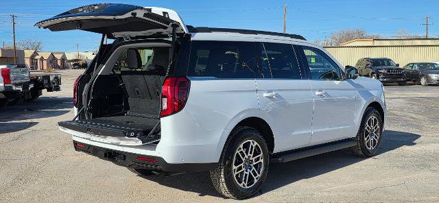 Certified 2025 Ford Expedition Active AWD/4WD image 8