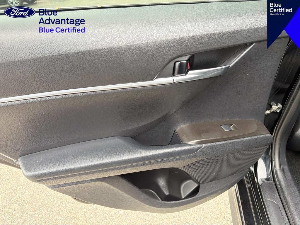Used 2023 Toyota Camry SE FWD image 11