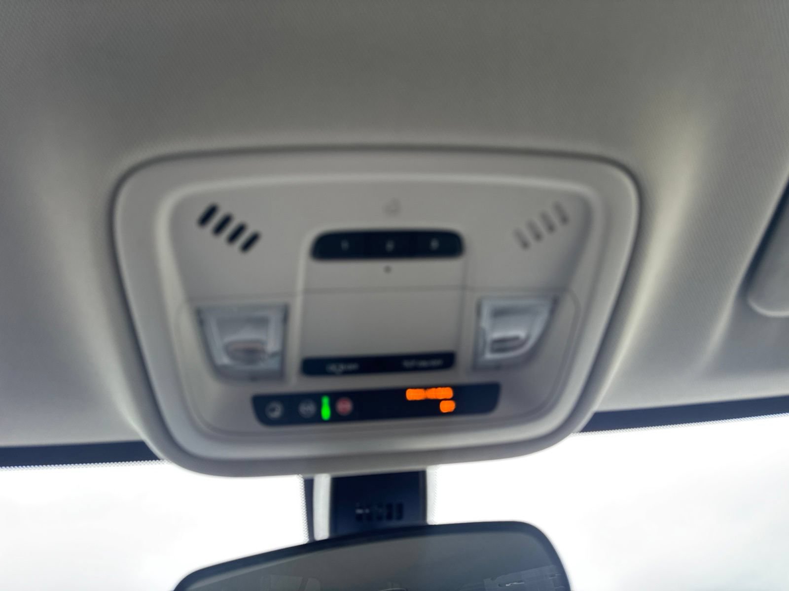 Used 2019 Chevrolet Traverse LT FWD image 32