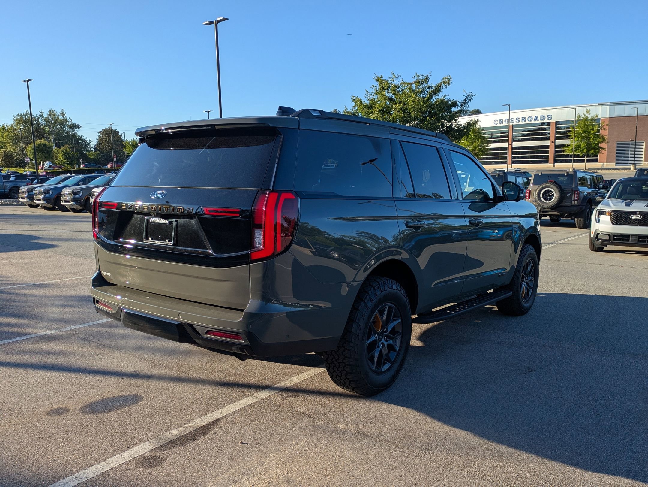 Certified 2025 Ford Expedition Tremor AWD/4WD image 4