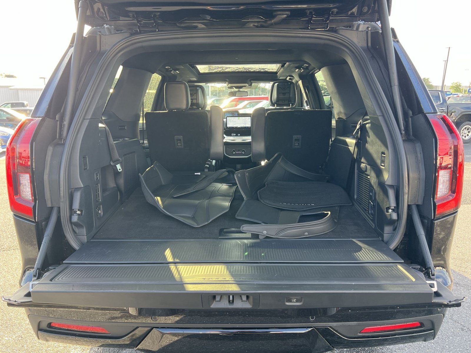 Certified 2026 Ford Expedition Platinum w/ Stealth Performance Package AWD/4WD image 26