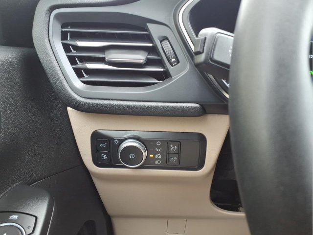 Certified 2022 Ford Escape Titanium FWD image 13