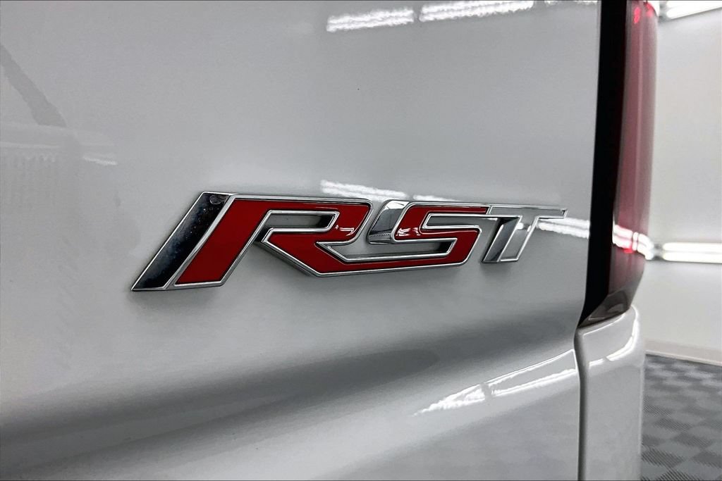 Used 2024 Chevrolet Silverado 1500 RST w/ Z71 Off-Road Package AWD/4WD image 8