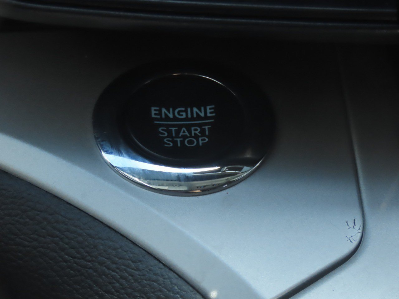 Certified 2023 Ford Explorer XLT RWD image 31