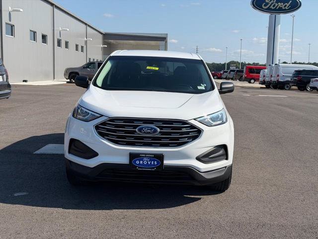 Certified 2019 Ford Edge SE FWD image 2