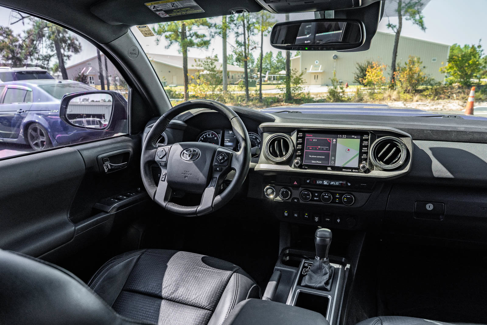 Used 2022 Toyota Tacoma TRD Sport w/ TRD Premium Sport Package AWD/4WD image 30
