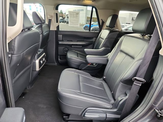 Certified 2024 Ford Expedition XLT image 11