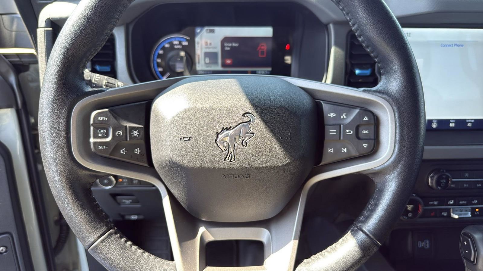 Certified 2024 Ford Bronco Black Diamond image 15