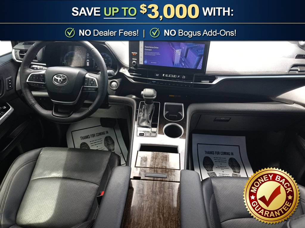 Used 2025 Toyota Sienna Platinum FWD image 17