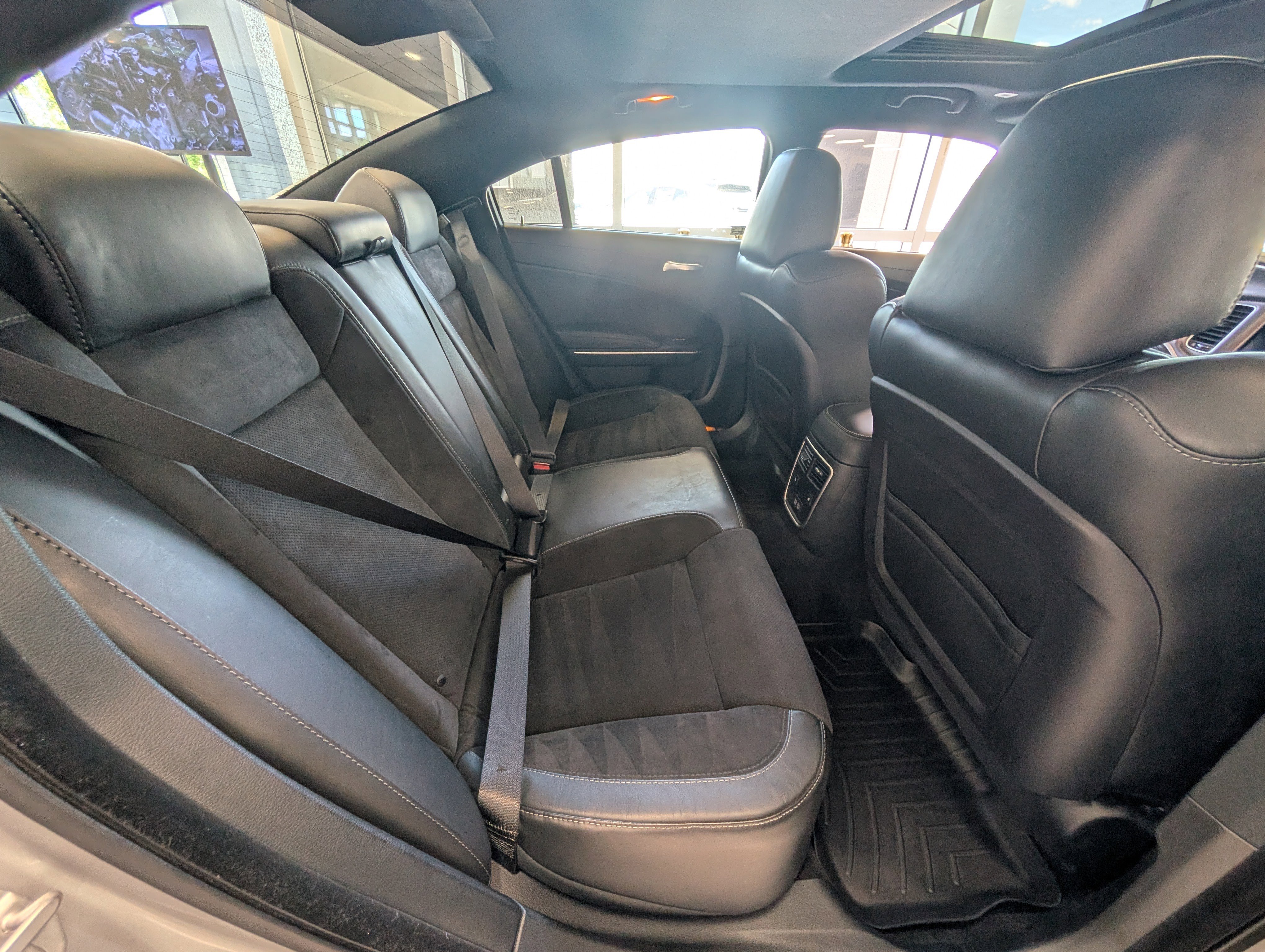 Used 2020 Dodge Charger Scat Pack w/ Plus Group RWD image 10