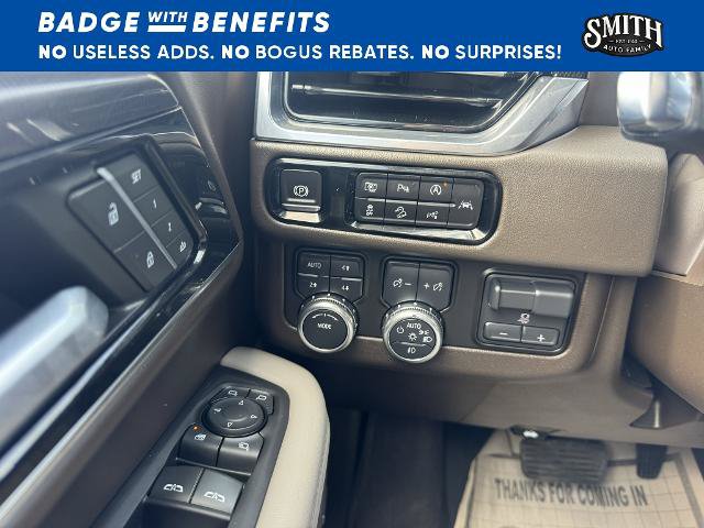 Used 2025 GMC Yukon Elevation w/ Elevation Premium Package AWD/4WD image 16